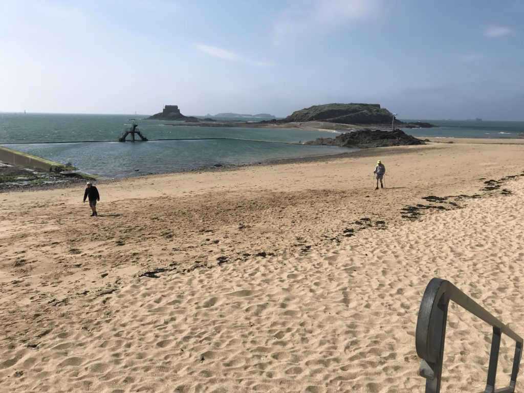 Le Grand et le Petit Bé
